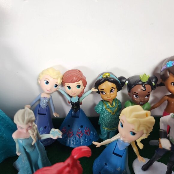 Disney Action Figures Lot 35 Princesses Frozen Cinderella Variety Cake Toppers - Picture 12 of 16
